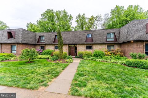 Photo of 11619 Vantage Hill Road #2A, RESTON, VA 20190 (MLS # VAFX2306424)