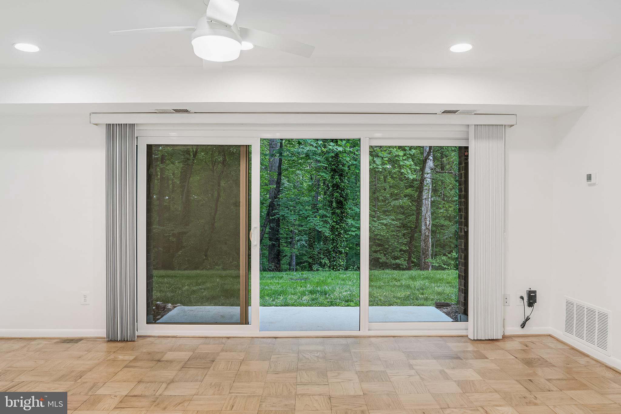 VANTAGE HILL - Residential