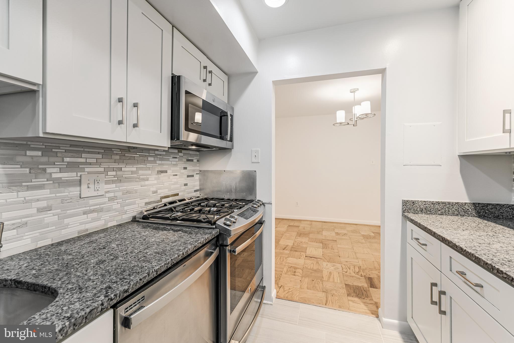 VANTAGE HILL - Residential