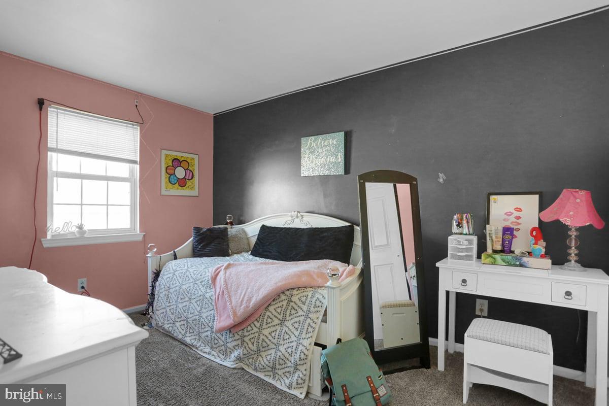 HEATHER KNOLL - Residential