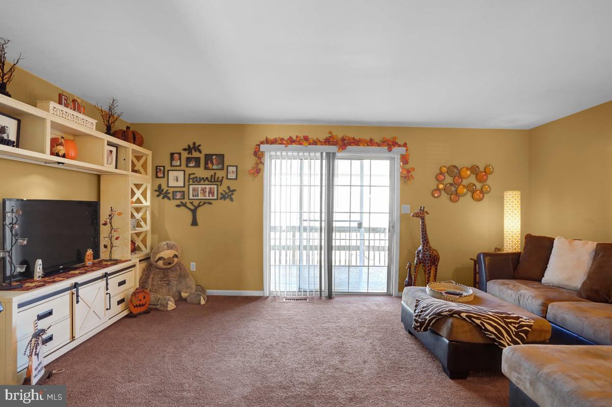 HEATHER KNOLL - Residential