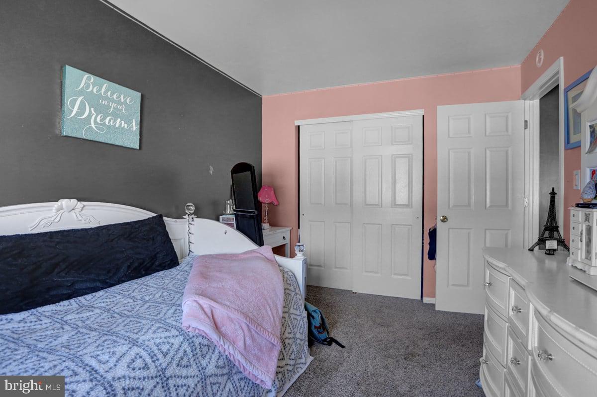 HEATHER KNOLL - Residential