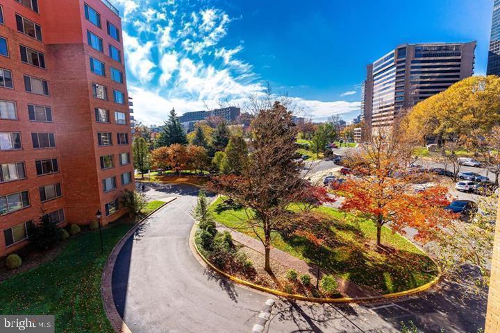 RIVER PLACE - Residential