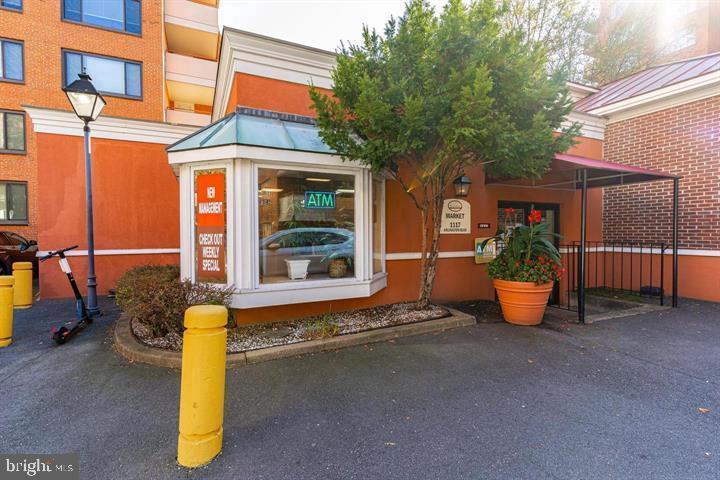 RIVER PLACE - Residential