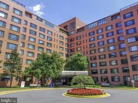 Photo of 1121 Arlington Boulevard #443, ARLINGTON, VA 22209 (MLS # VAAR2067178)