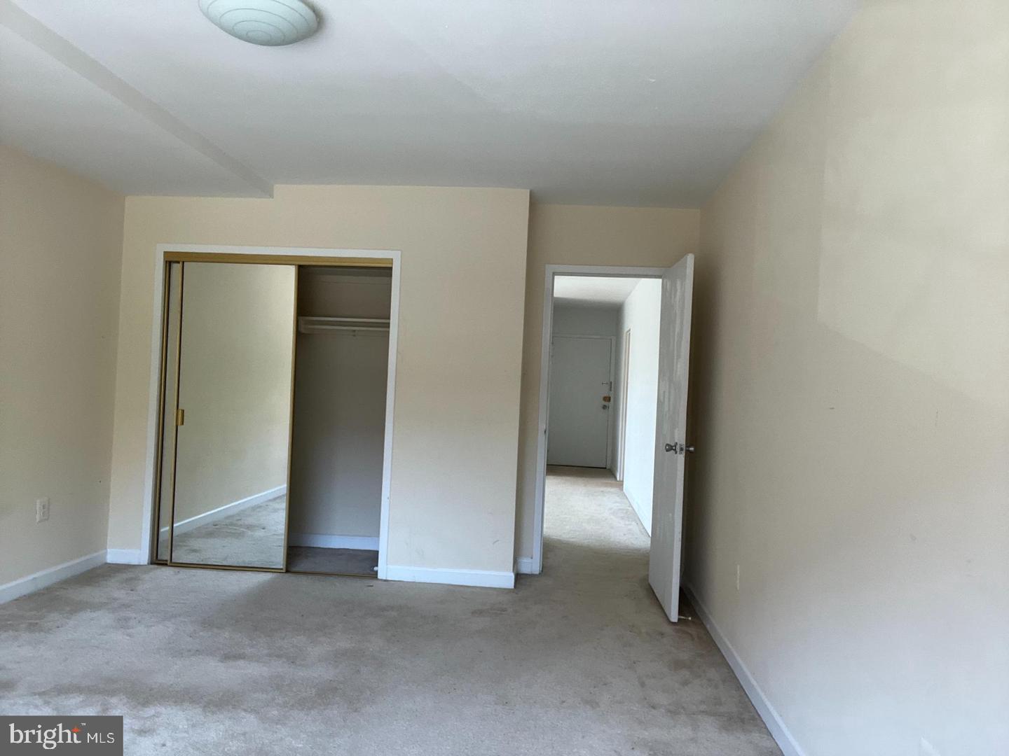 RIVER PLACE - Residential