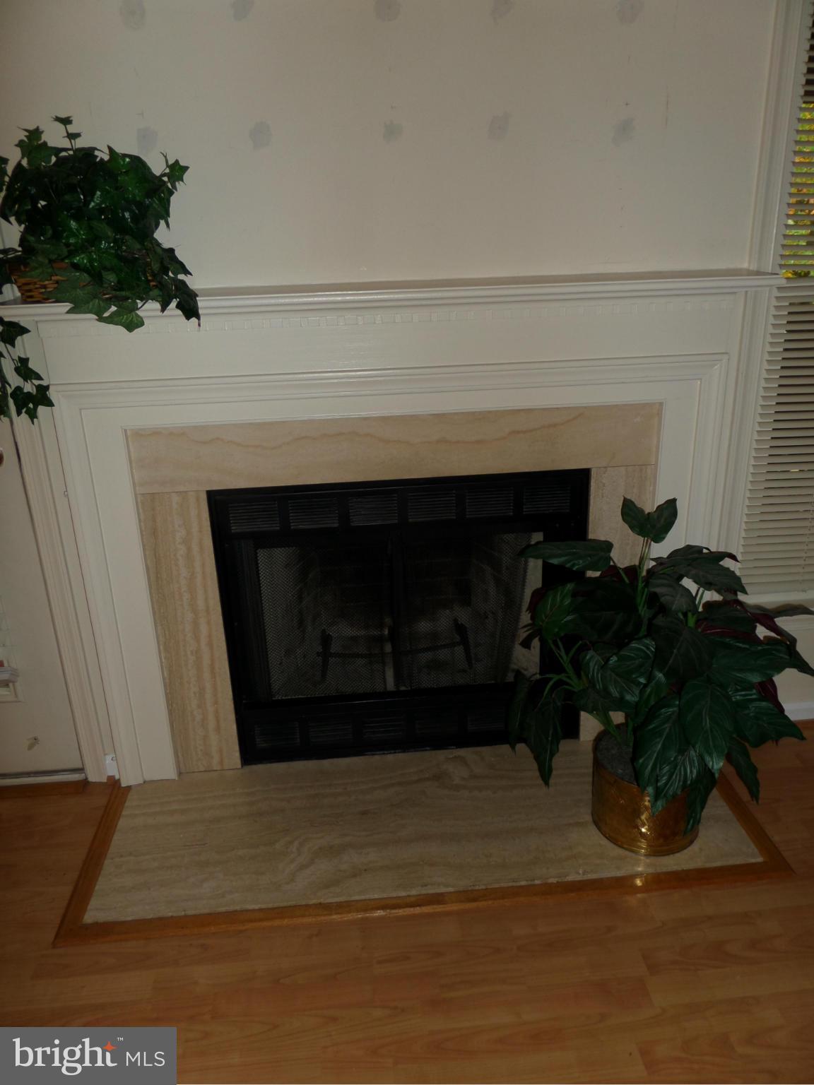 HAMPTON POINTE - Residential