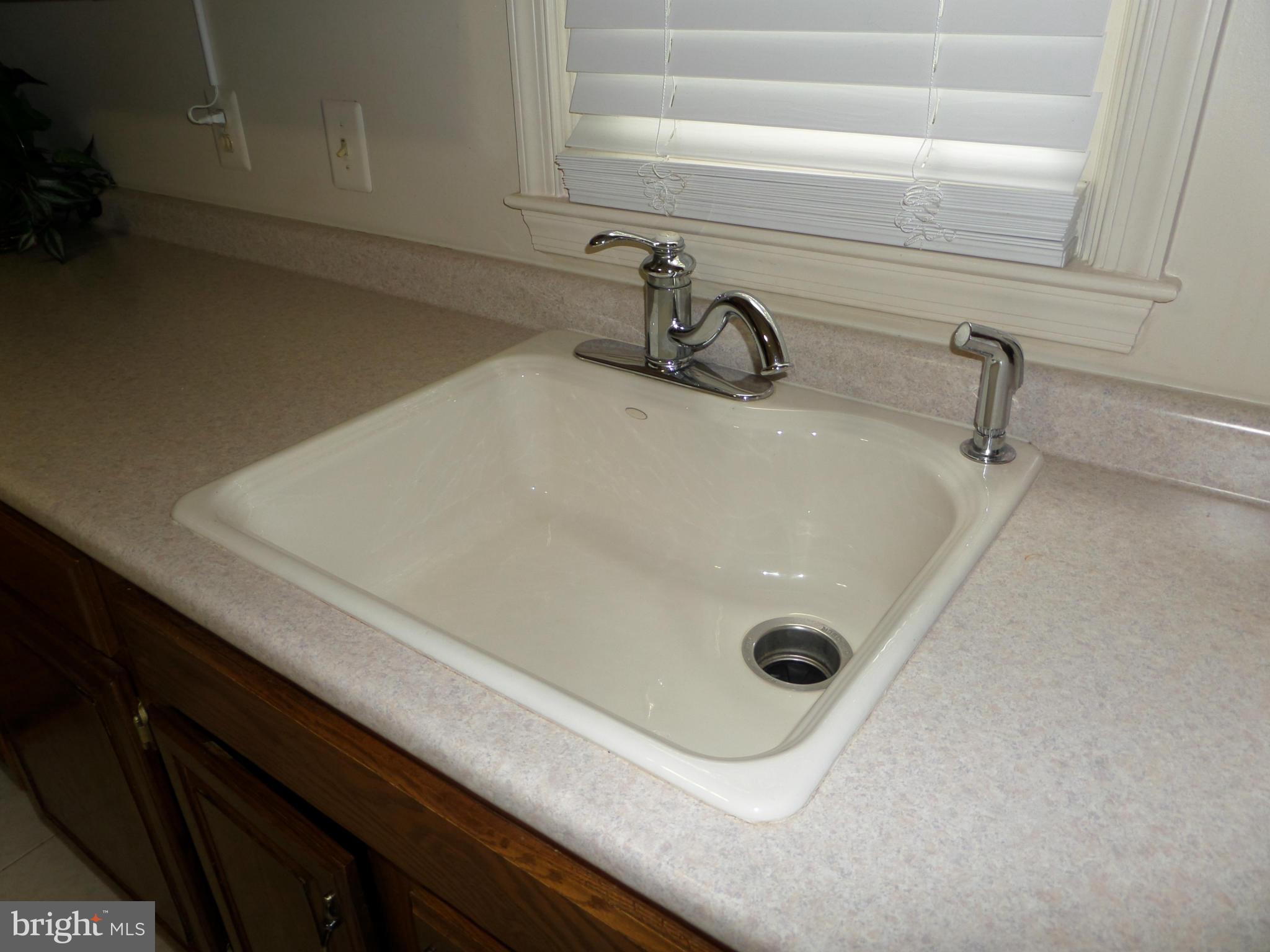 HAMPTON POINTE - Residential