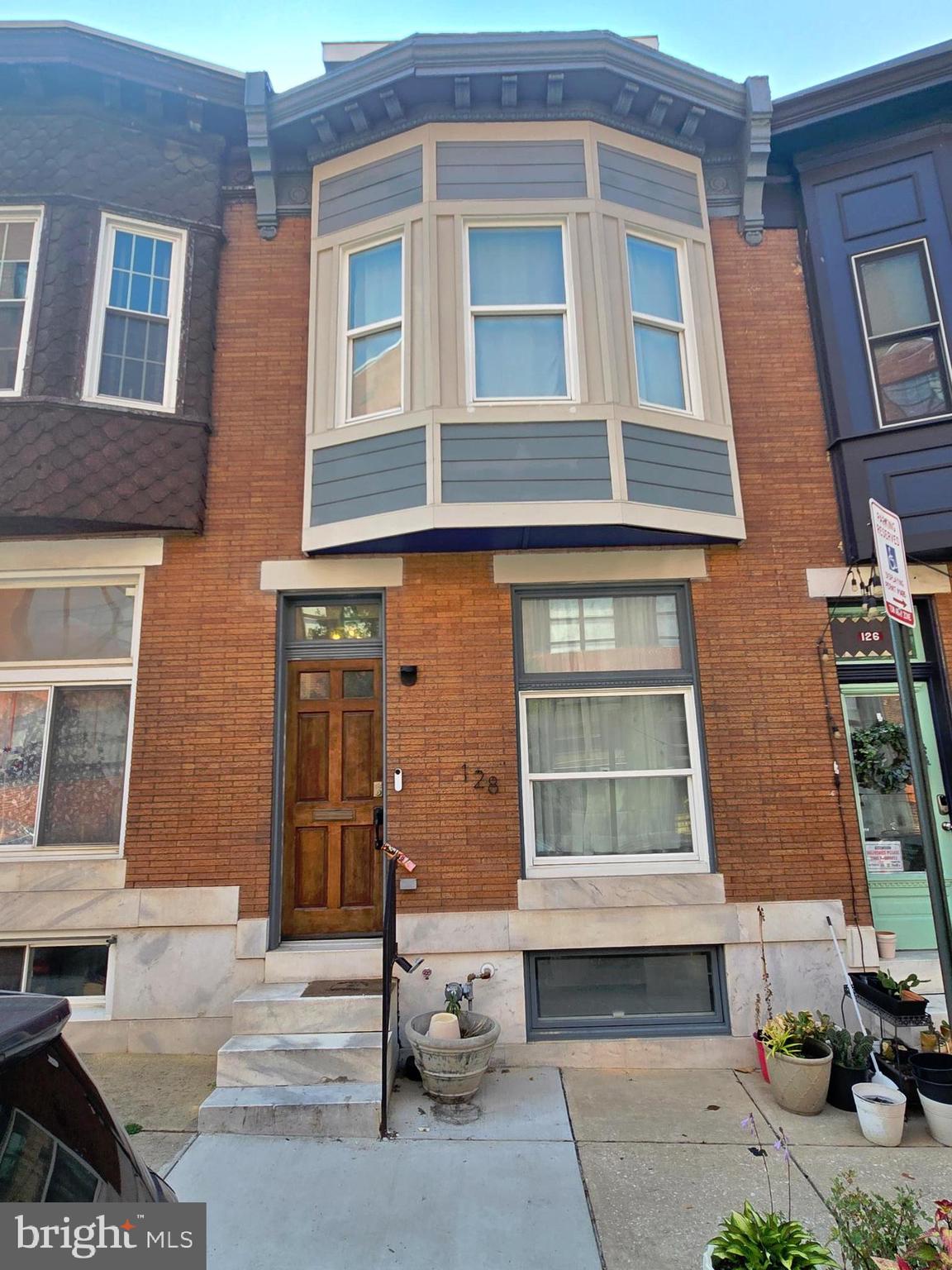 Welcome to this stunning 3-bedroom, 2-bathroom home located in the heart of Baltimore, MD. This property boasts a range of high-end amenities that are sure to impress. Step inside to find beautiful hardwood floors that flow throughout the home, leading you to a newly renovated kitchen. Here, you'll find sleek granite countertops, stainless steel appliances, and a modern design that's both functional and stylish. The private master bedroom is a true retreat, complete with its own master bathroom for added convenience. The home also features a finished basement, providing extra space for a variety of uses. Central air conditioning ensures comfort throughout the seasons. Outside, a fenced backyard offers a private space for outdoor enjoyment, while the rooftop deck presents a unique spot for relaxation or entertaining with panoramic views. Tray ceilings add an elegant touch to this already exquisite home. Experience the perfect blend of luxury and comfort in this Baltimore gem.
Application Qualifications: Minimum monthly income 3 times the tenant’s portion of the monthly rent, acceptable rental history, credit history and criminal history, which all must be verifiable. The application fee is $55 per adult which is non-refundable. They must submit their two most recent pay-stubs along with picture I.D.