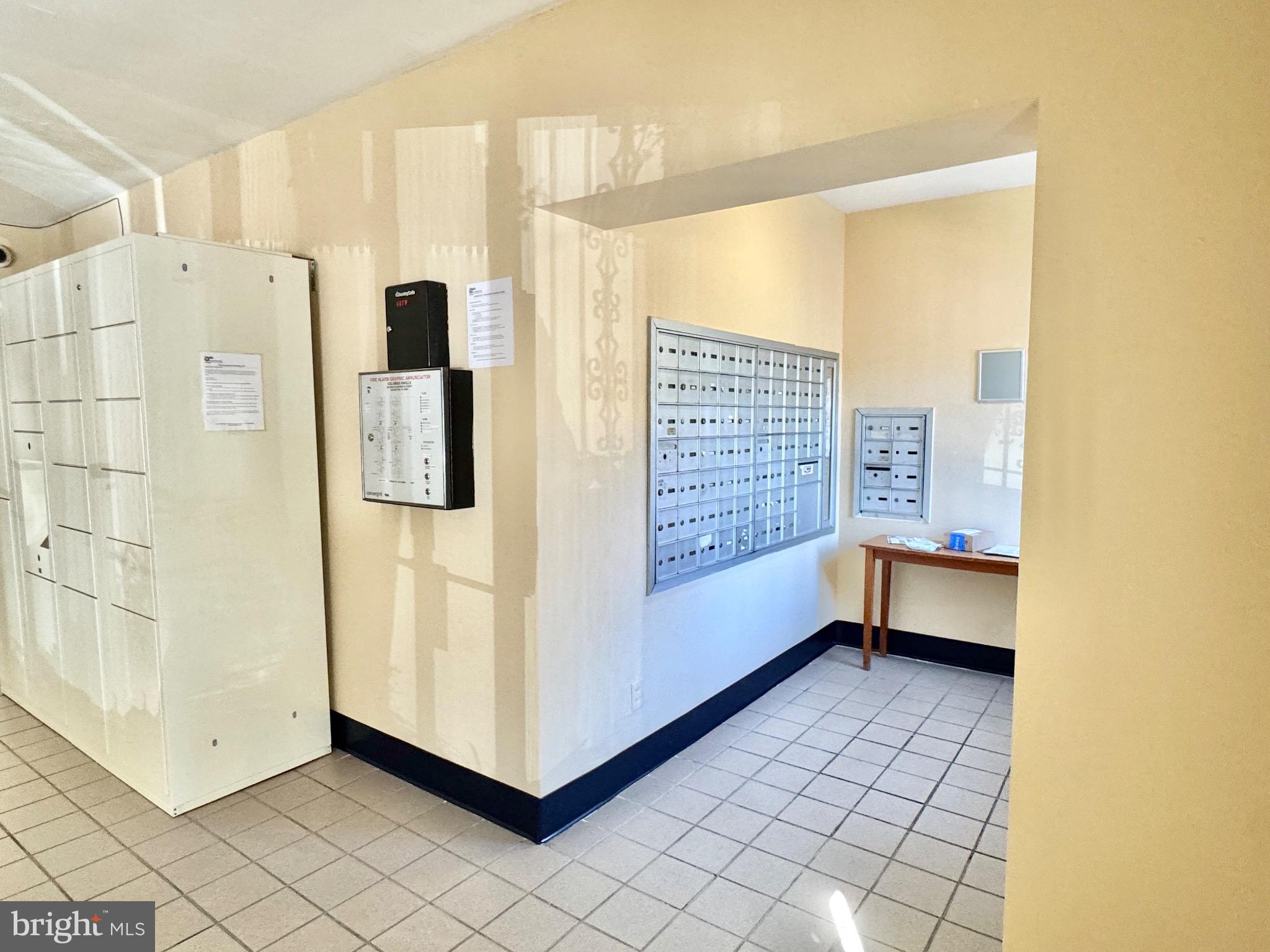 COLUMBIA KNOLL - Residential