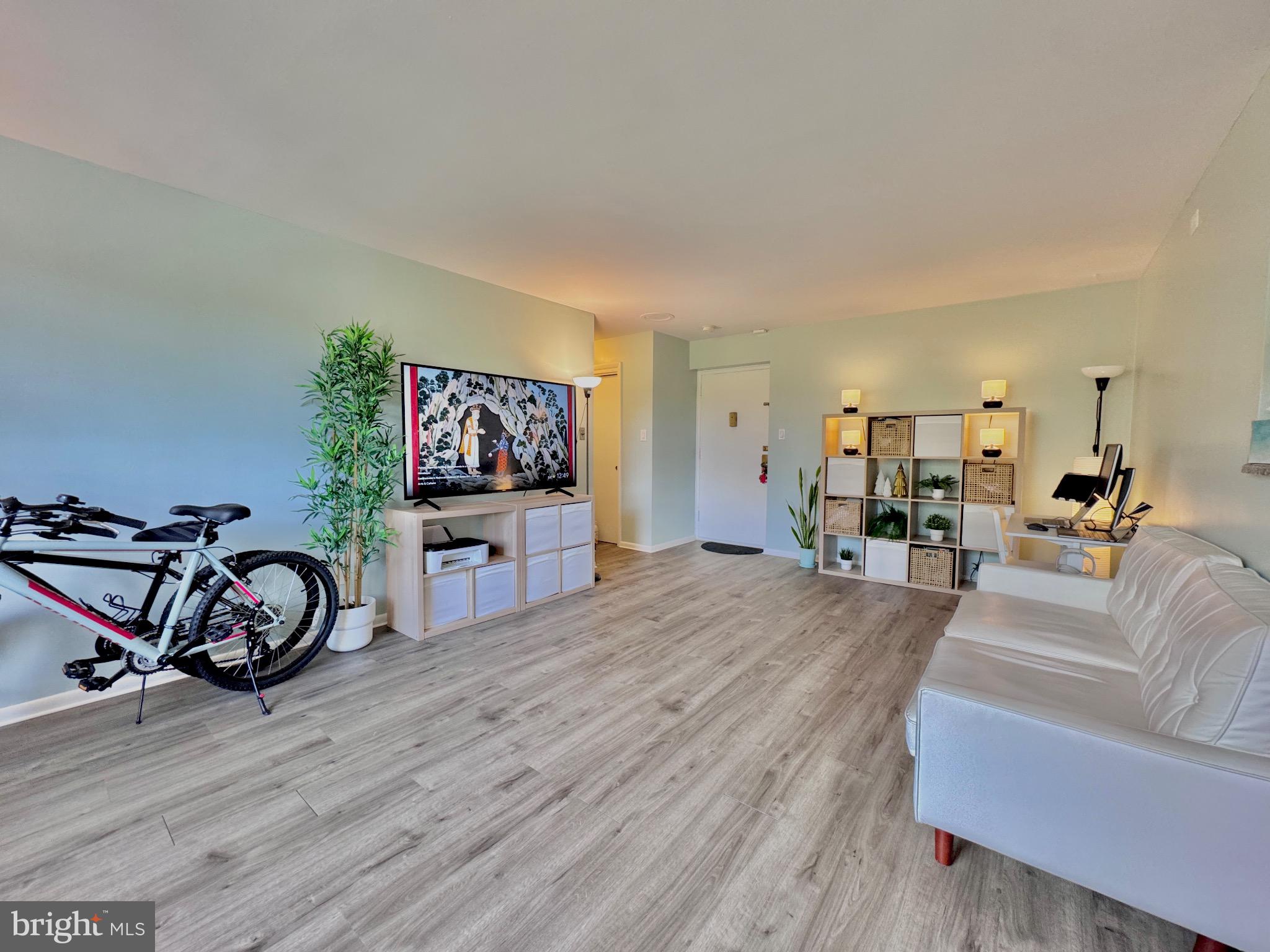 COLUMBIA KNOLL - Residential