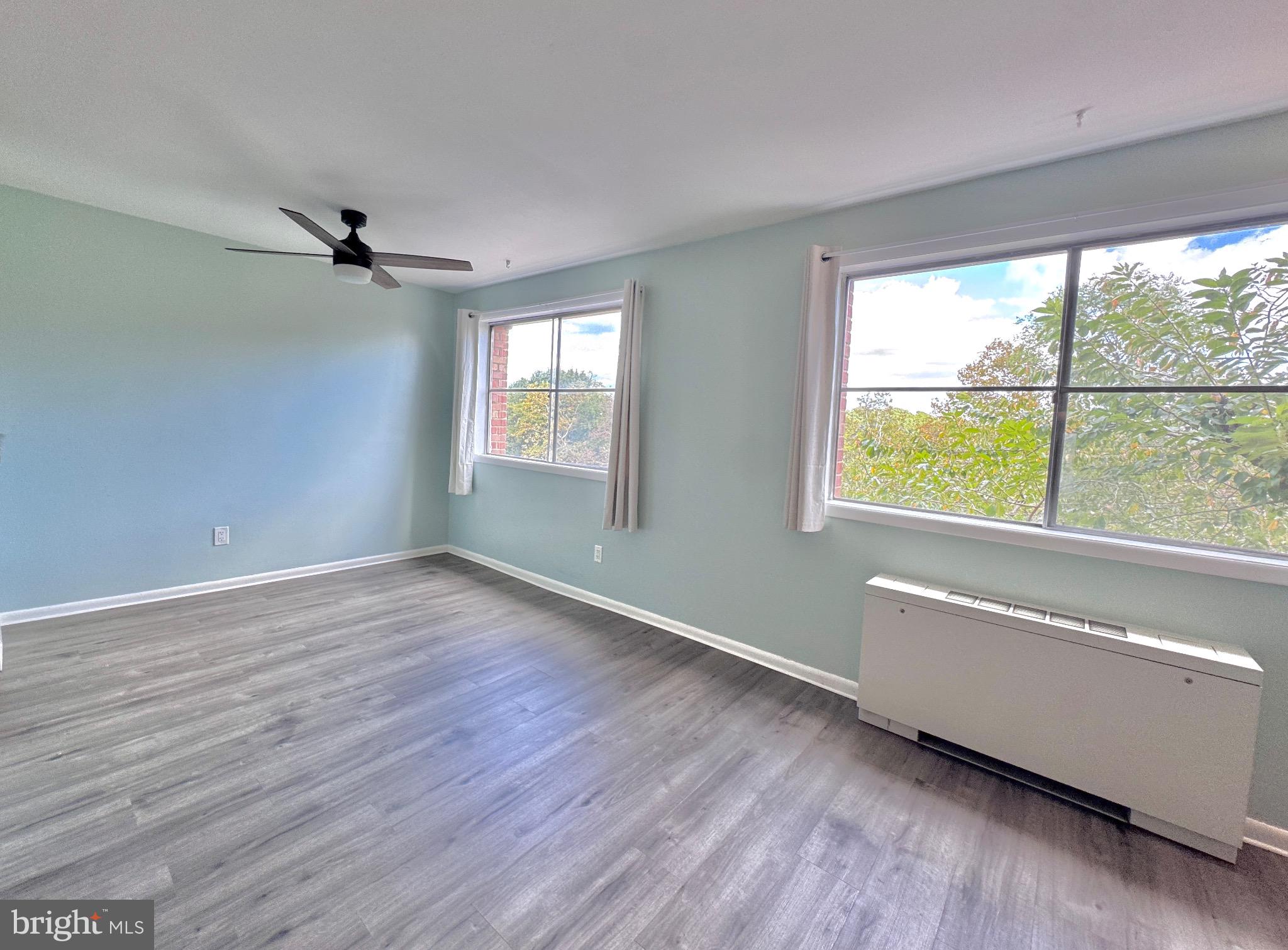 COLUMBIA KNOLL - Residential