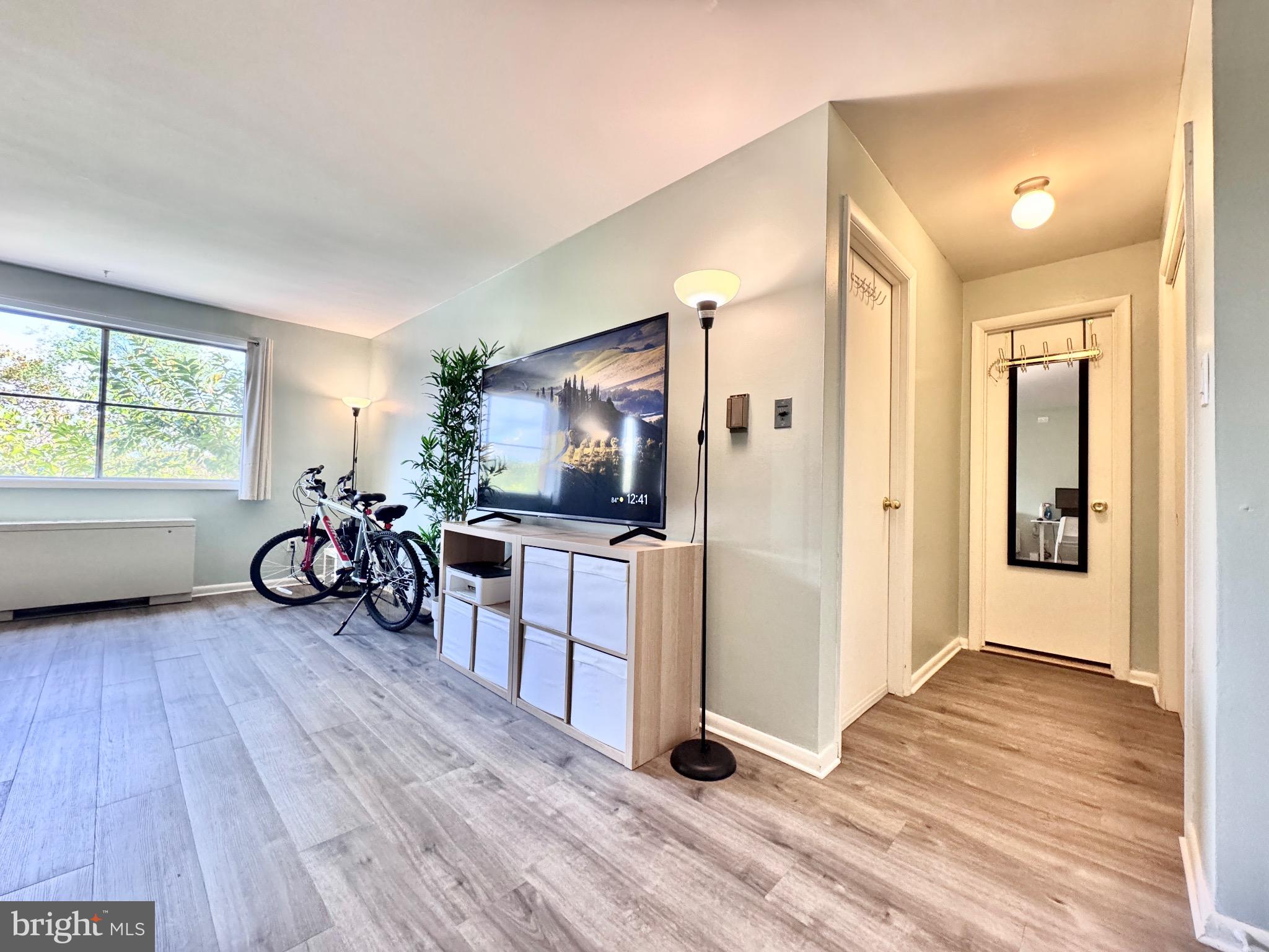 COLUMBIA KNOLL - Residential