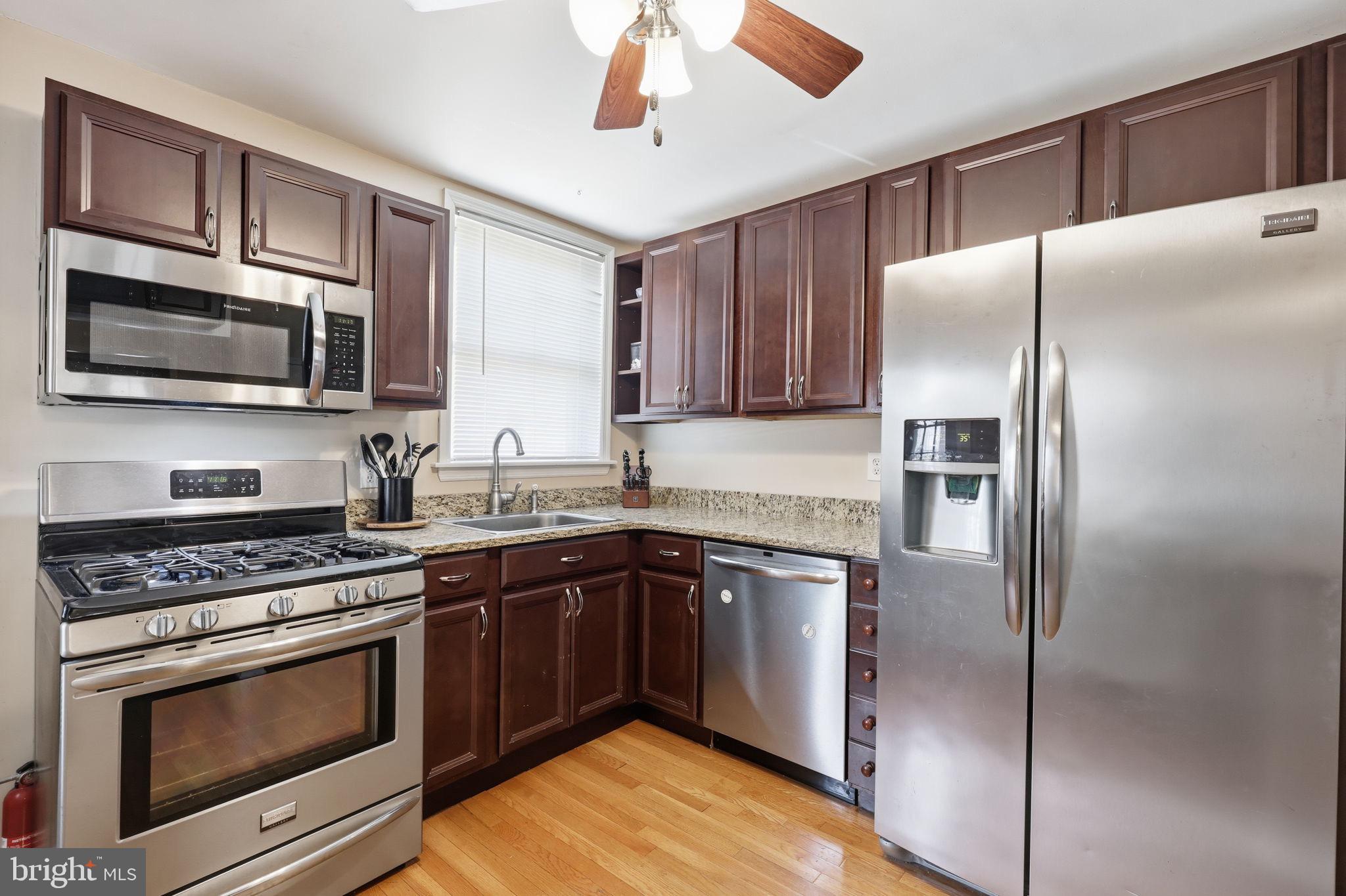 BRIDESBURG - Residential