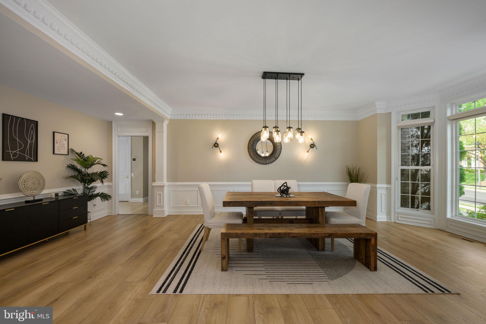 8937 RHODODENDRON CIRCLE