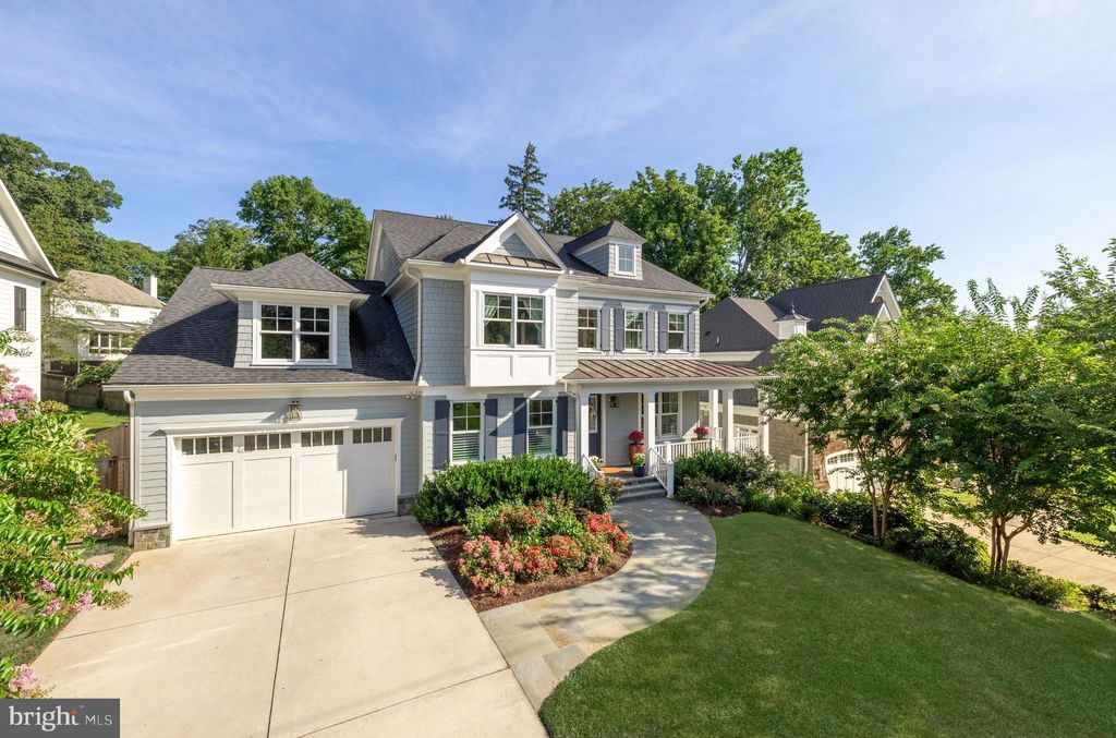 Photo of 5907 Aberdeen Road, BETHESDA, MD 20817 (MLS # MDMC2202808)
