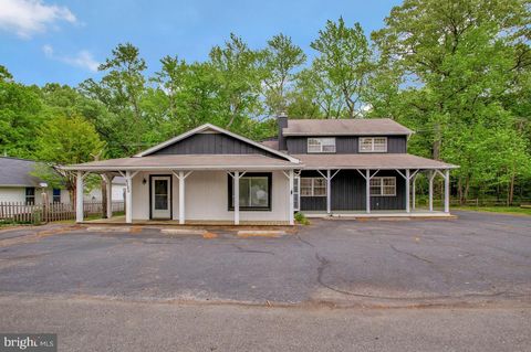 Photo of 6285 Shady Side Road, SHADY SIDE, MD 20764 (MLS # MDAA2143304)