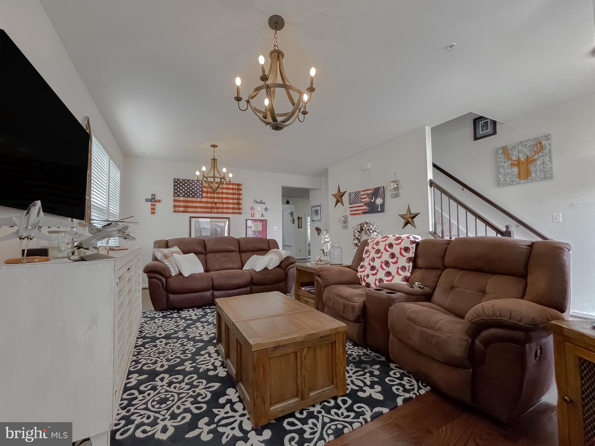 CLEMENTS POINTE - Residential