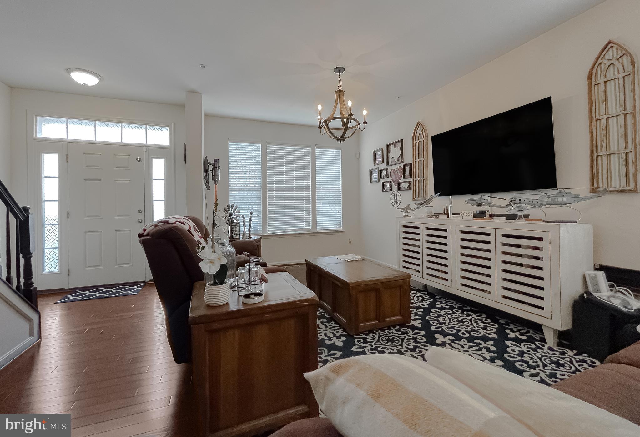 CLEMENTS POINTE - Residential