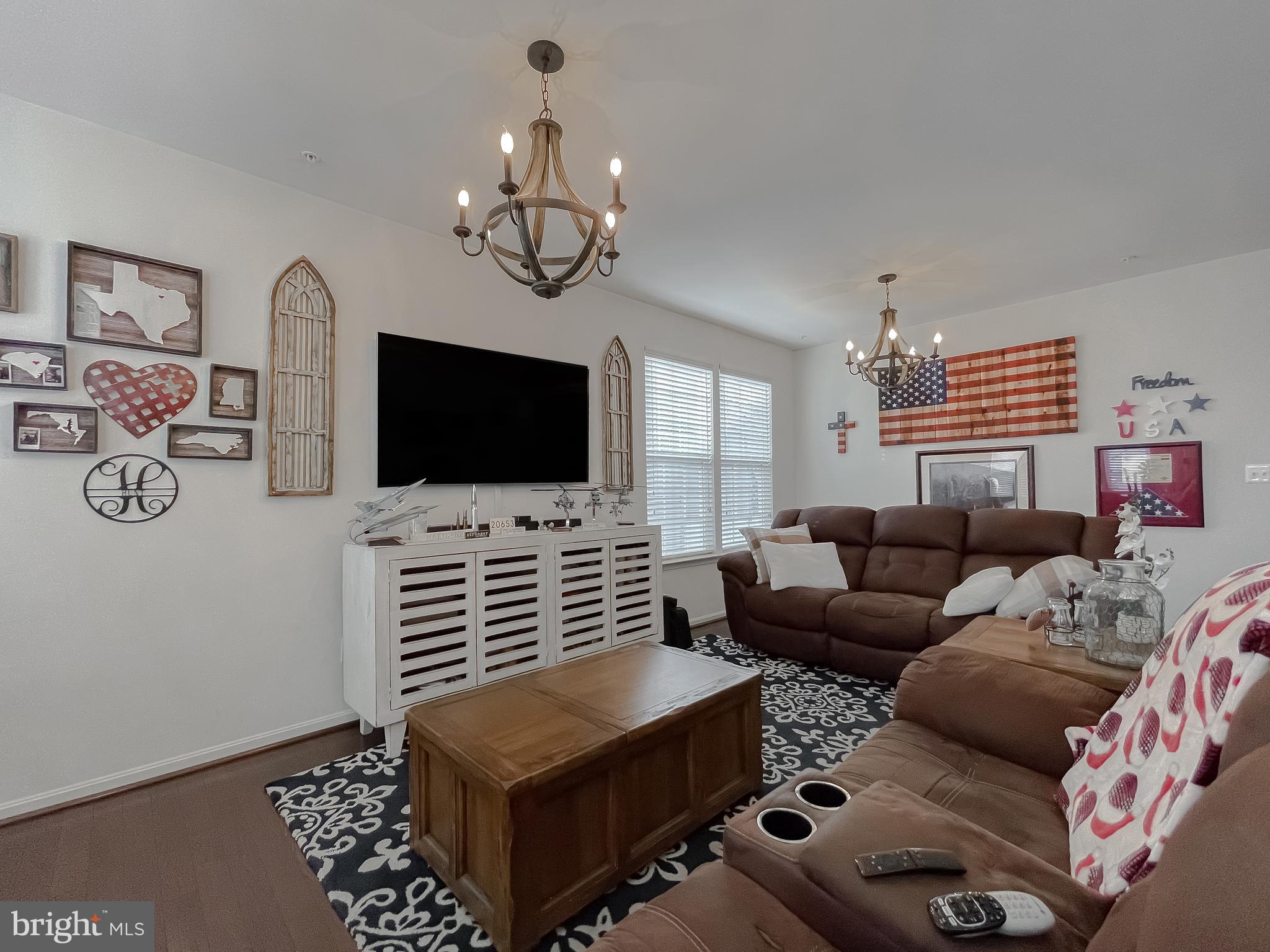 CLEMENTS POINTE - Residential