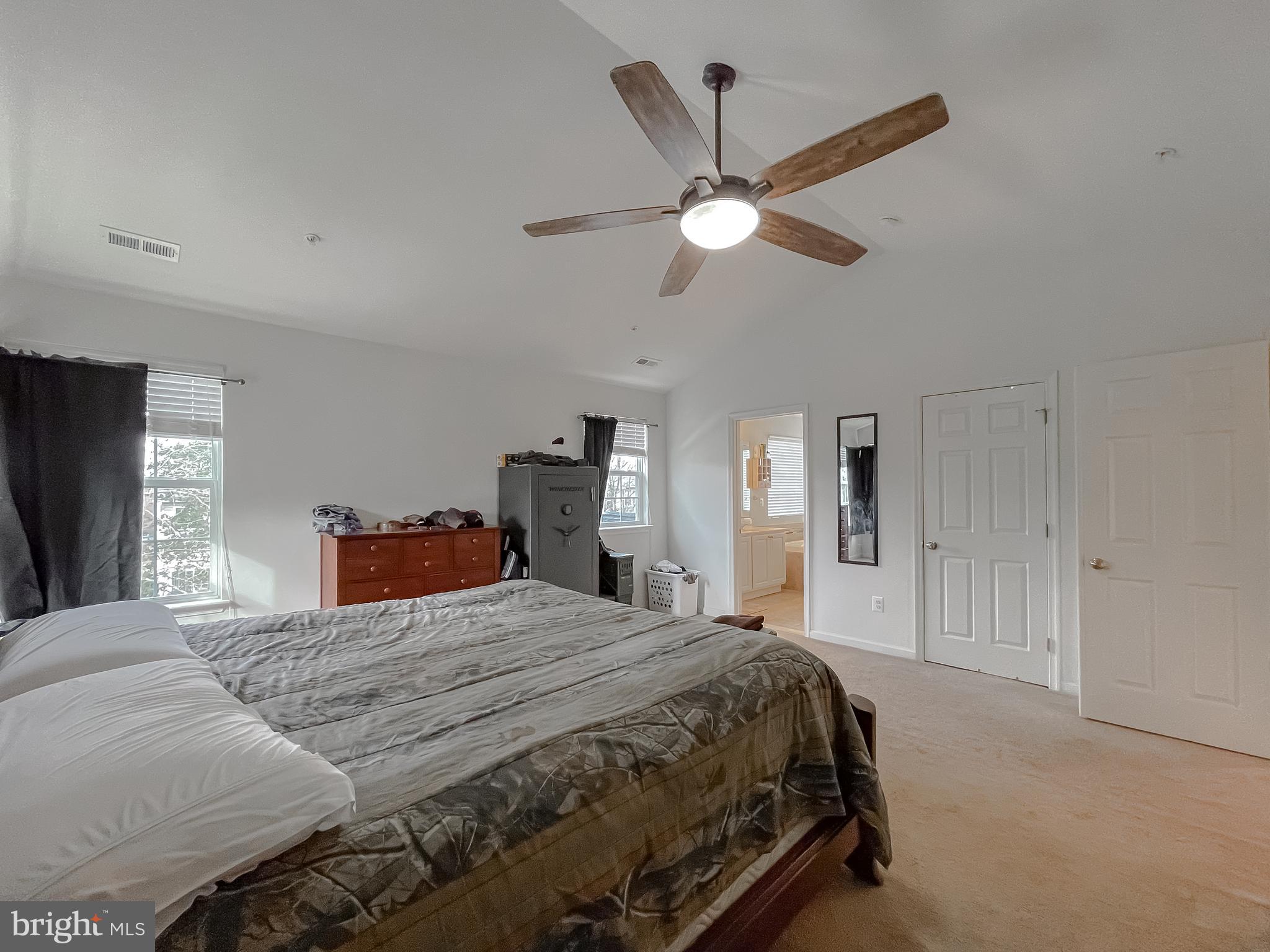 CLEMENTS POINTE - Residential