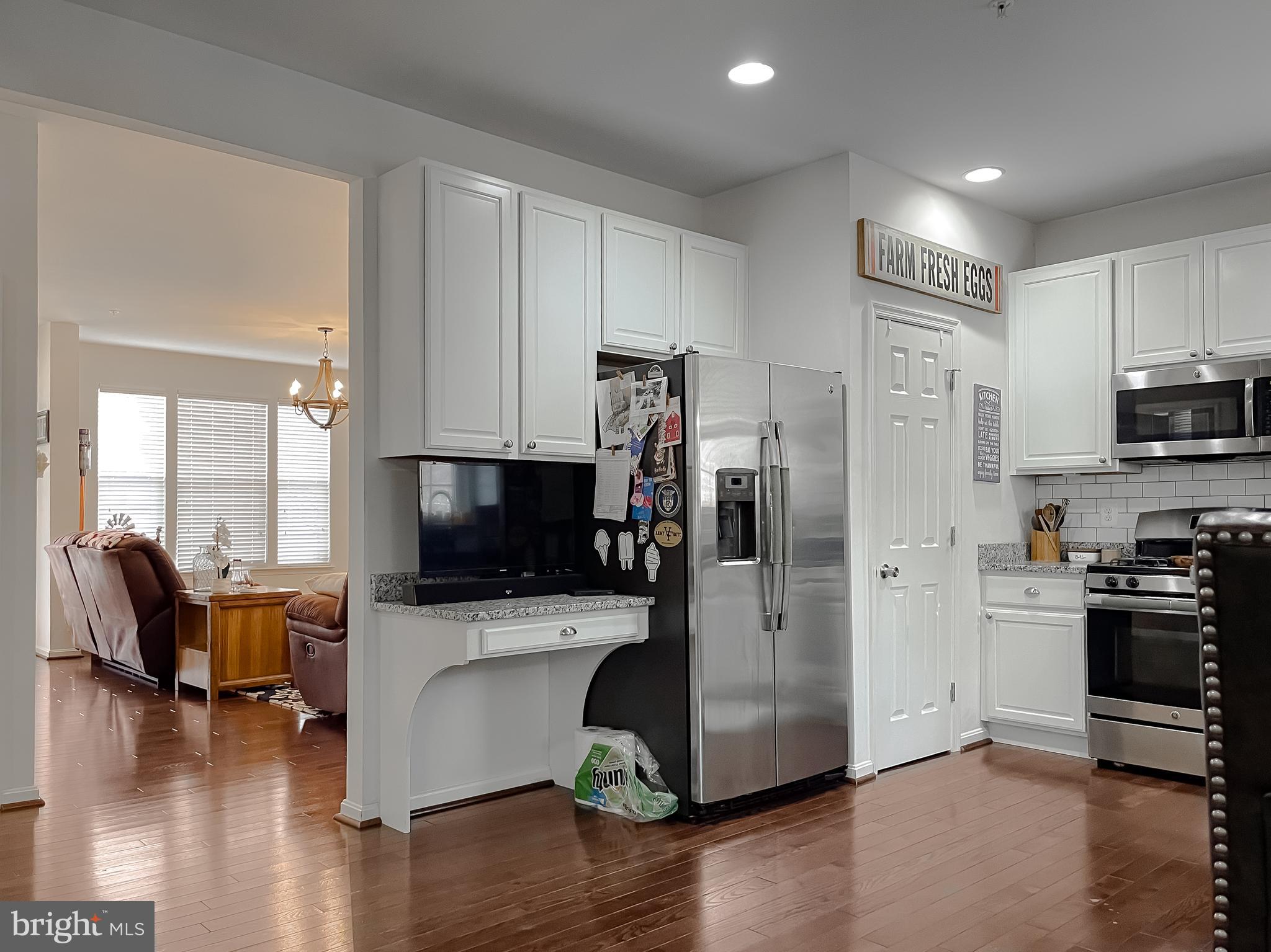 CLEMENTS POINTE - Residential