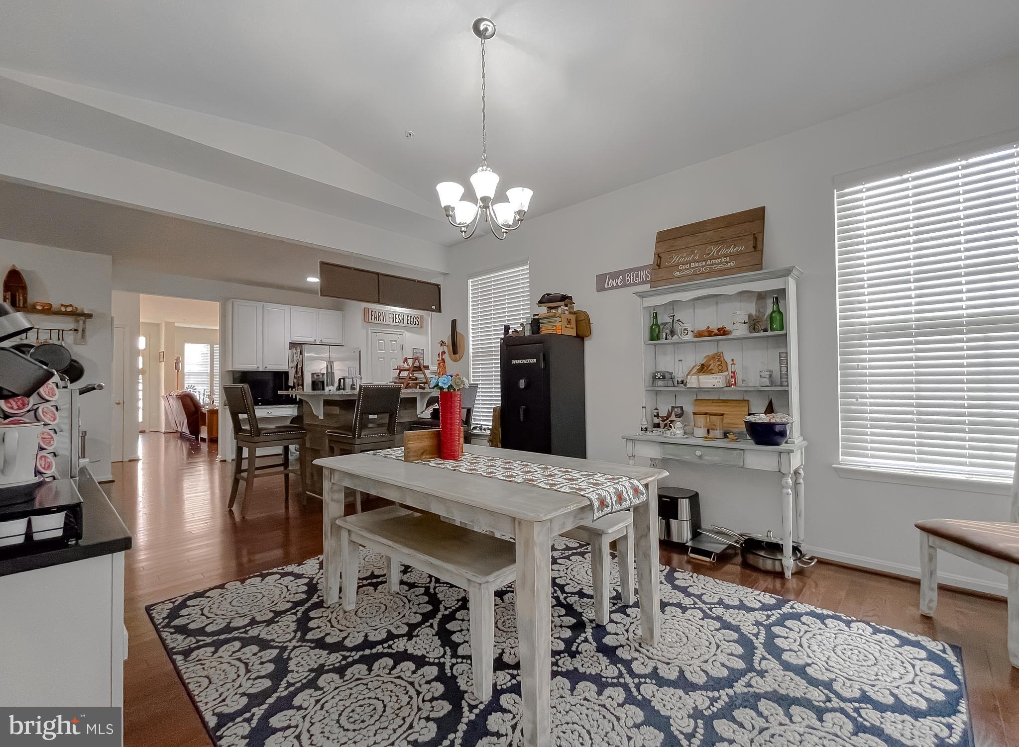 CLEMENTS POINTE - Residential