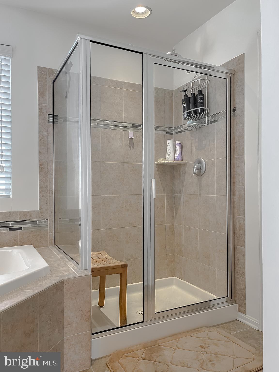 CLEMENTS POINTE - Residential