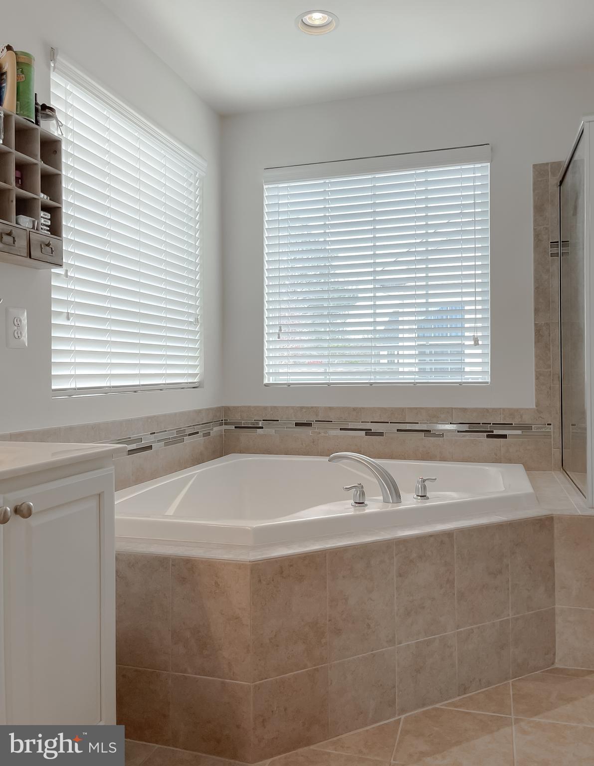 CLEMENTS POINTE - Residential