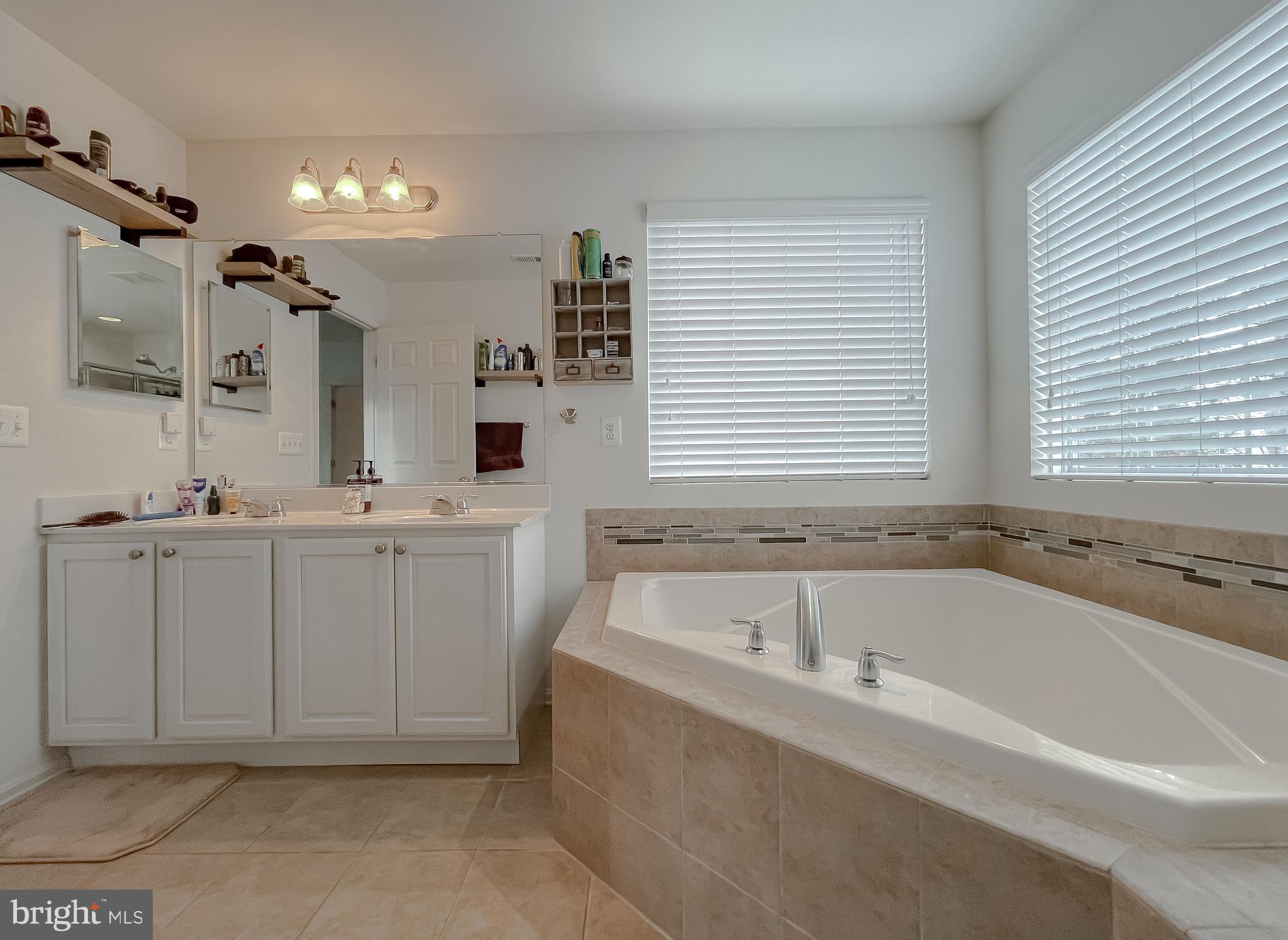 CLEMENTS POINTE - Residential