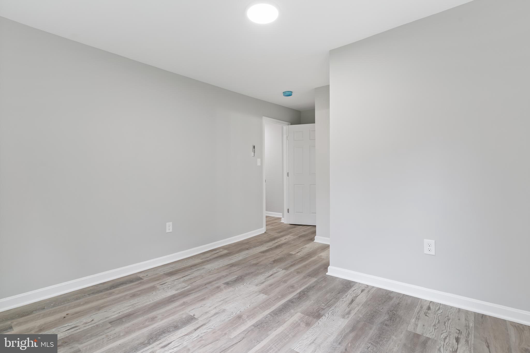 HOLLYWOOD - Residential Lease