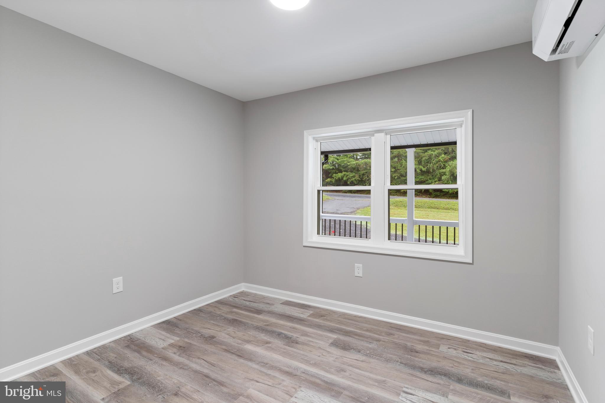 HOLLYWOOD - Residential Lease