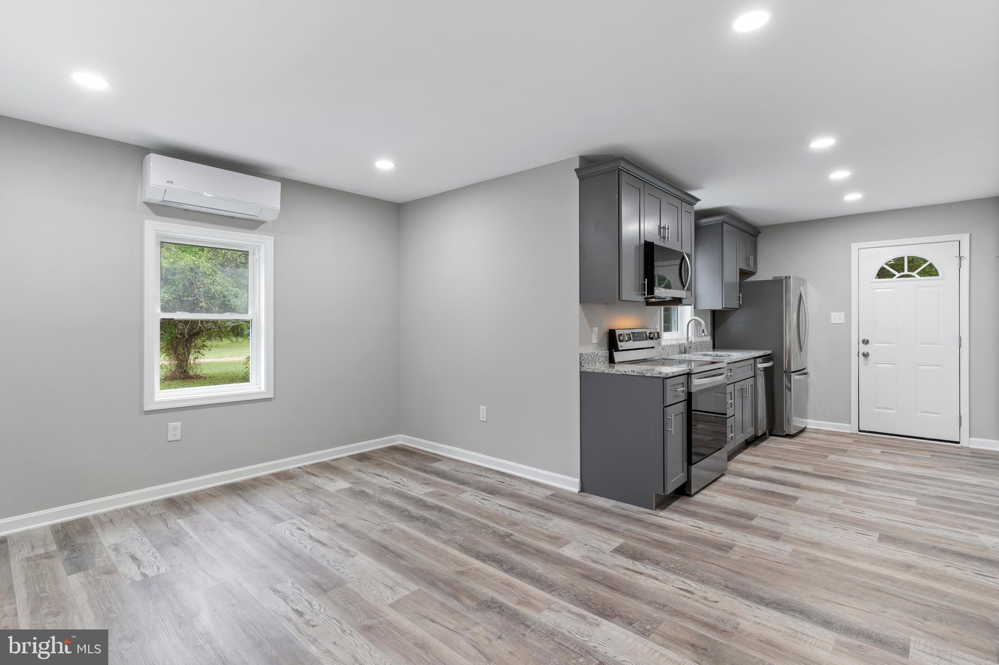 HOLLYWOOD - Residential Lease