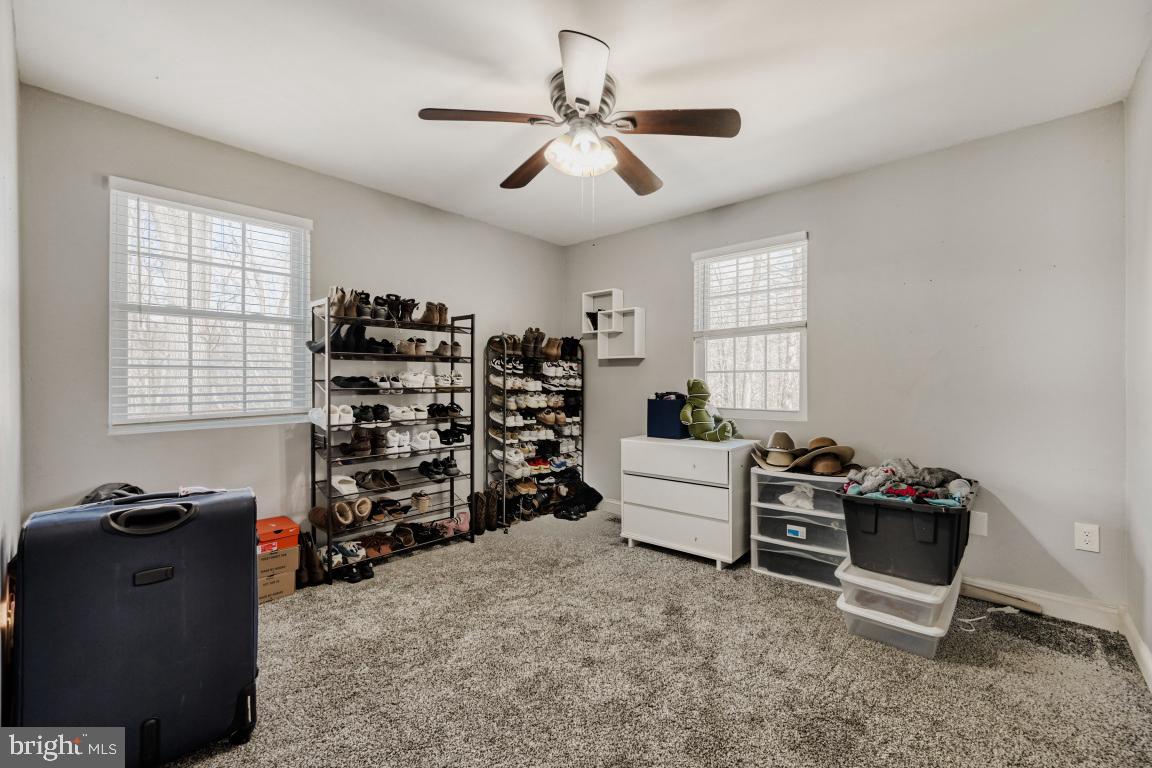 HALLMARK WOODS - Residential