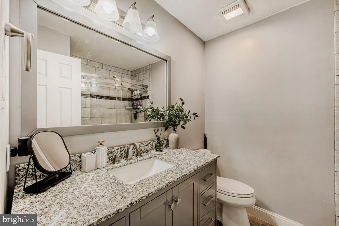 HALLMARK WOODS - Residential