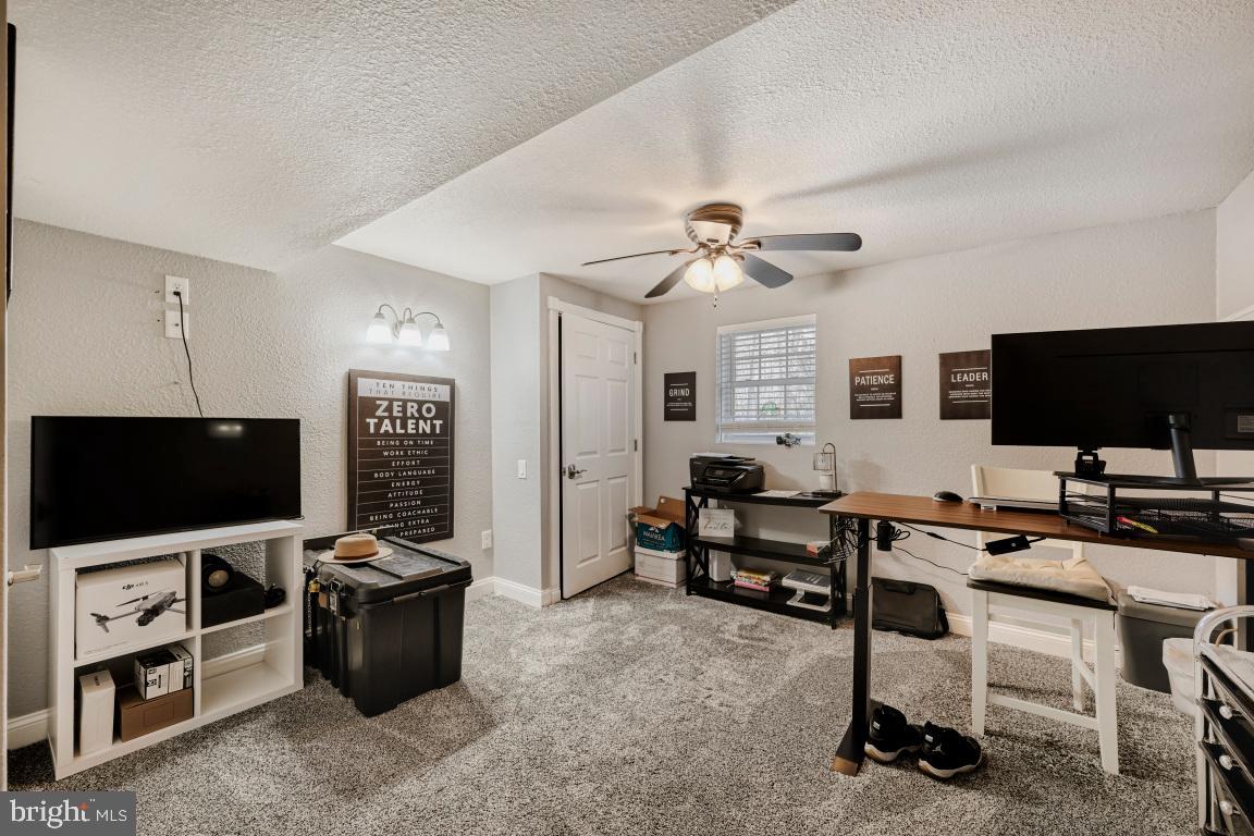 HALLMARK WOODS - Residential