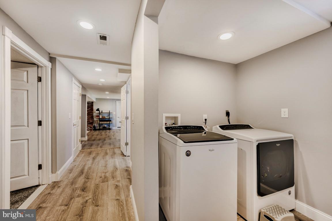 HALLMARK WOODS - Residential