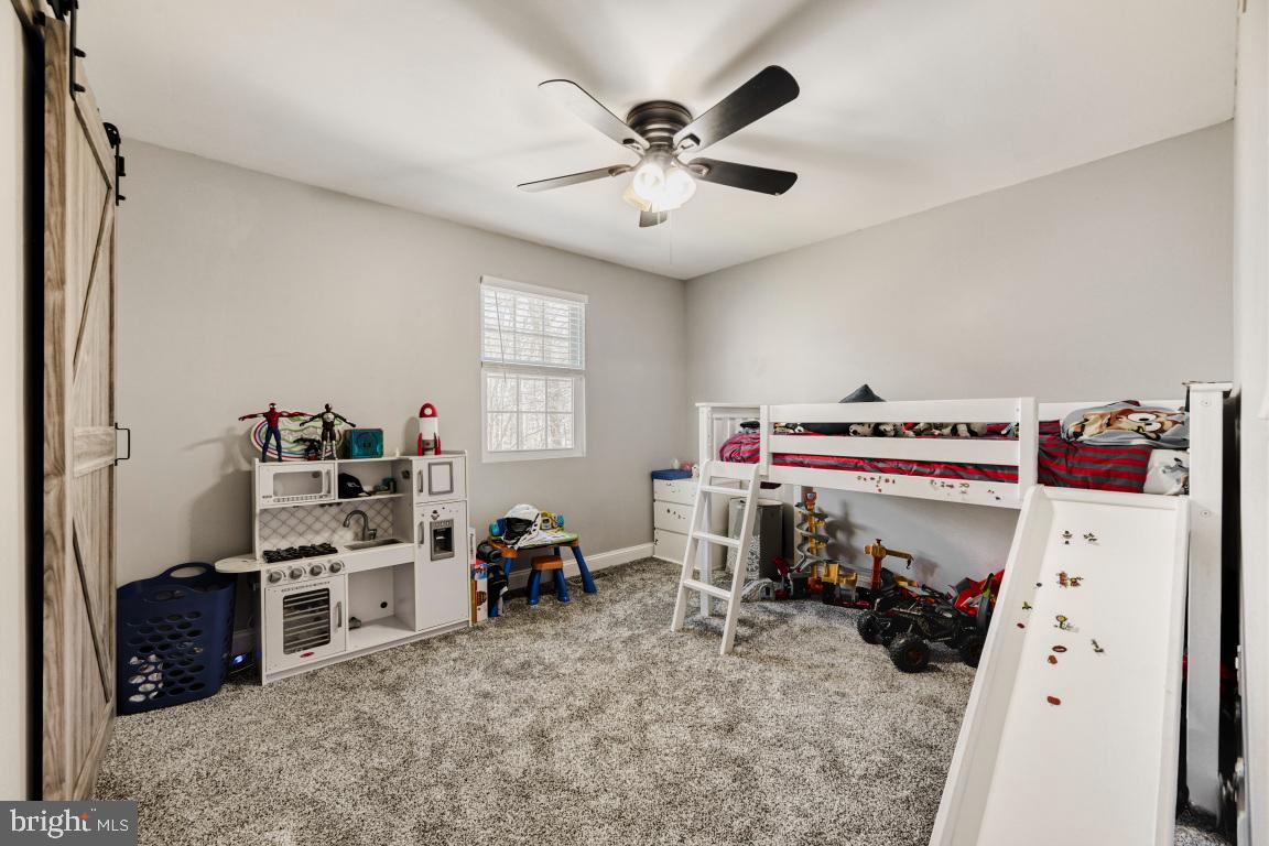 HALLMARK WOODS - Residential