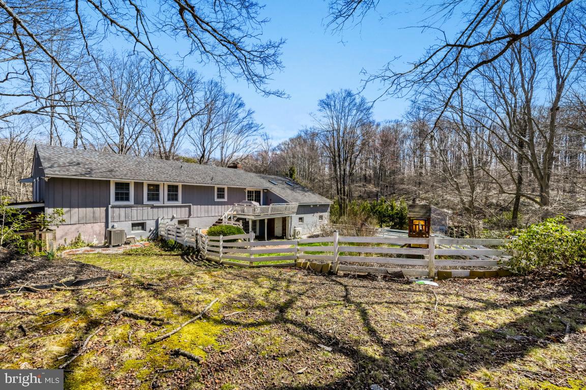 HALLMARK WOODS - Residential