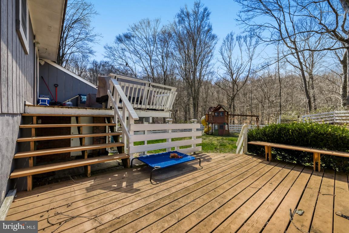 HALLMARK WOODS - Residential