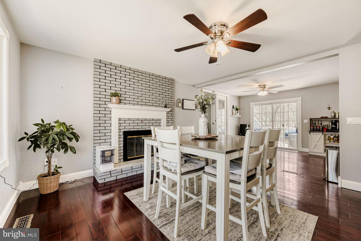 HALLMARK WOODS - Residential