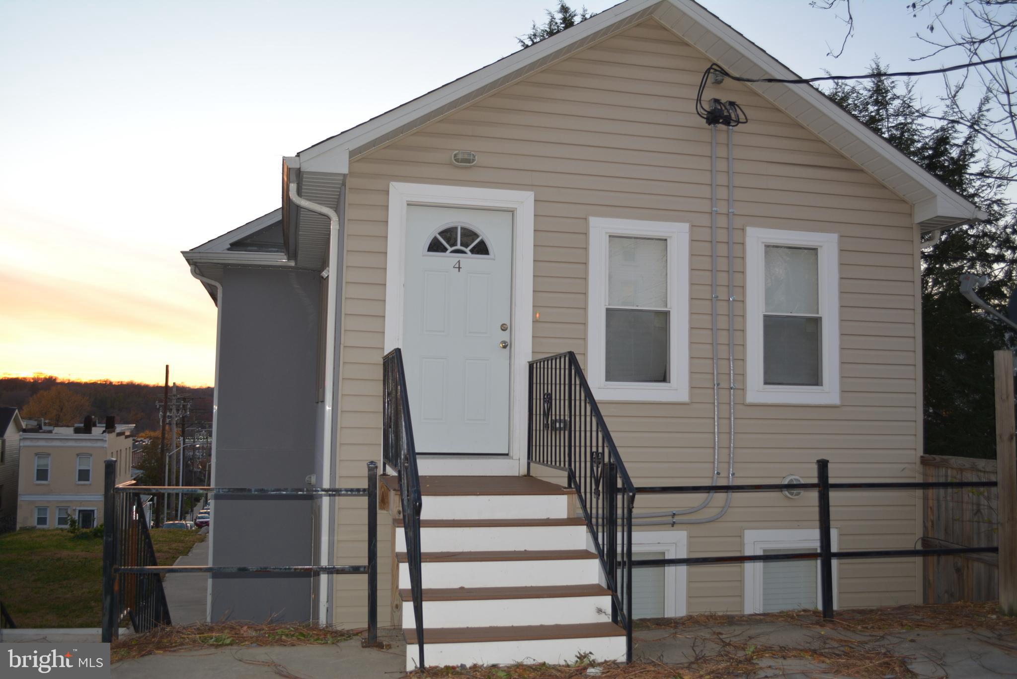 HAMPDEN HISTORIC DISTRICT - Residential Lease