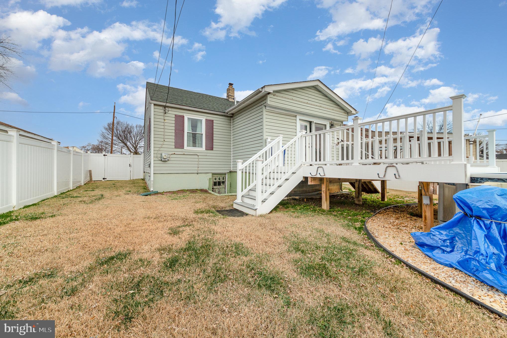 GRAY MANOR - Residential