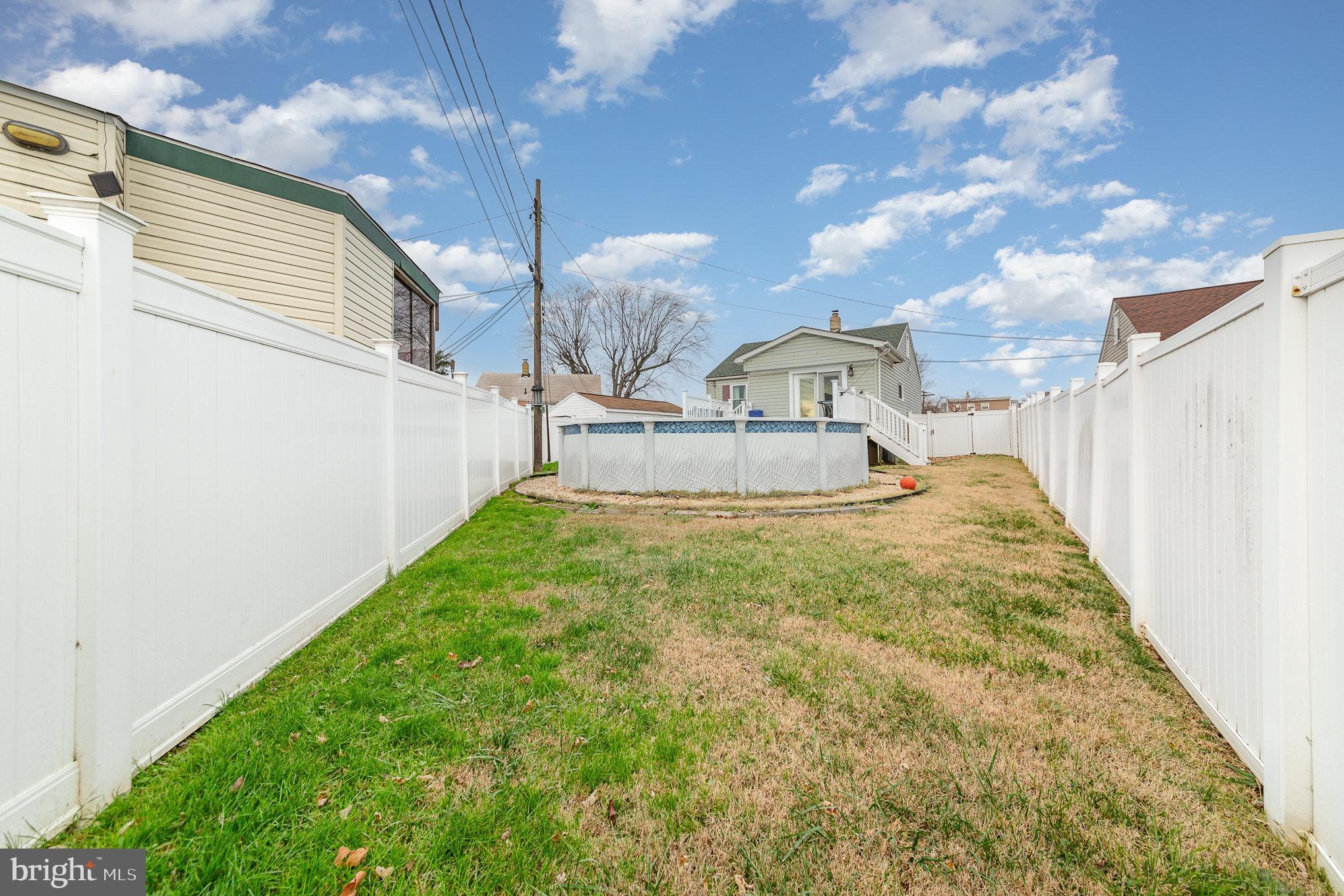 GRAY MANOR - Residential