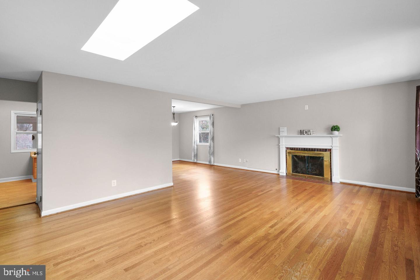 BROYHILLS MCLEAN ESTATES - Residential Lease