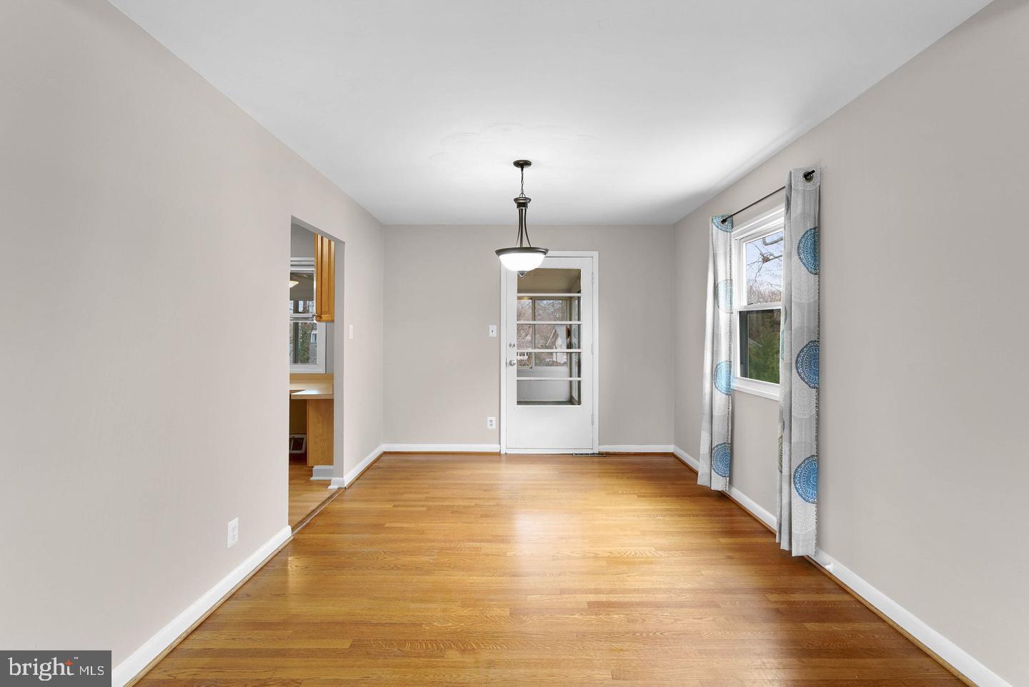 BROYHILLS MCLEAN ESTATES - Residential Lease