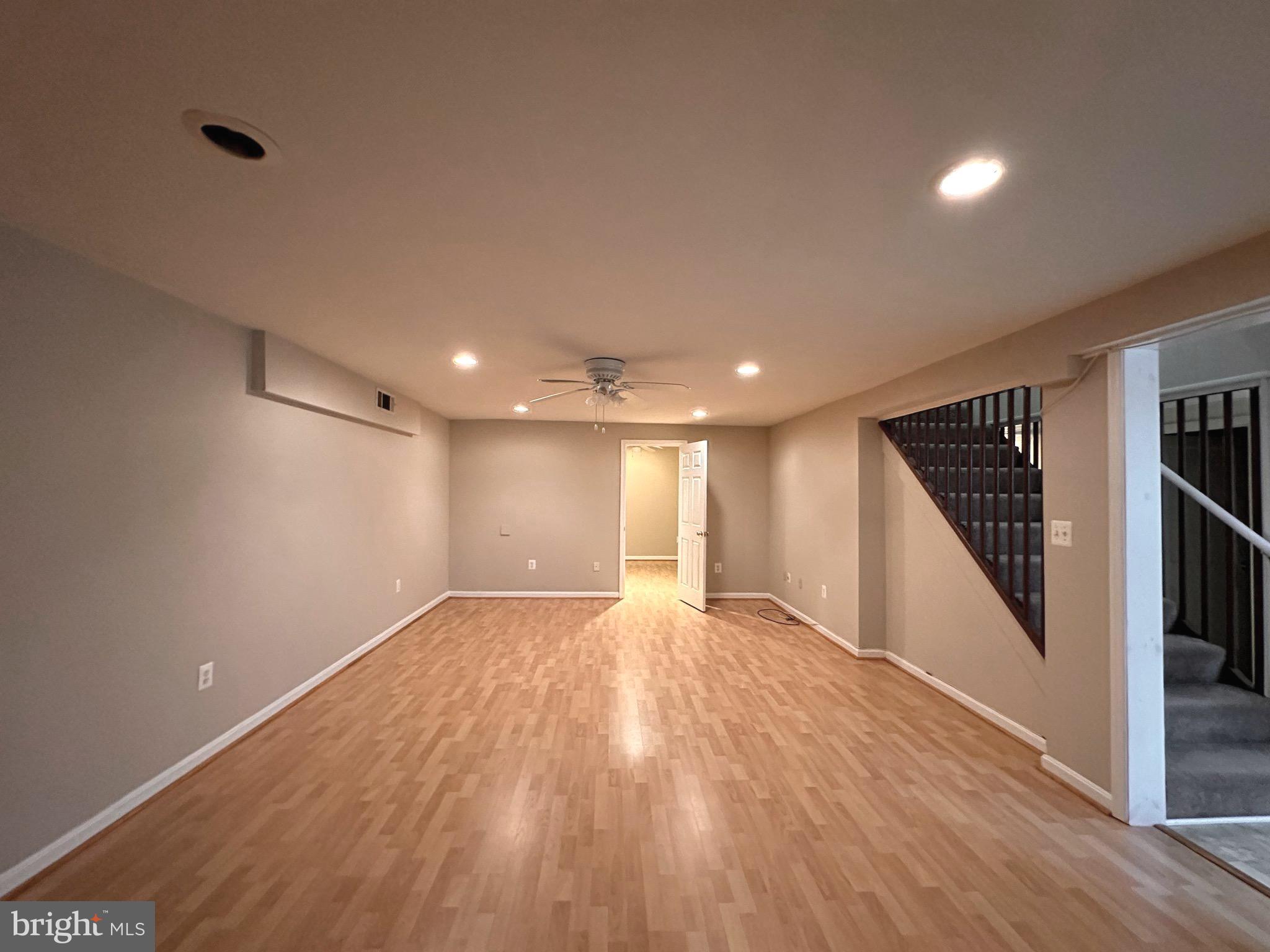 BROYHILLS MCLEAN ESTATES - Residential Lease