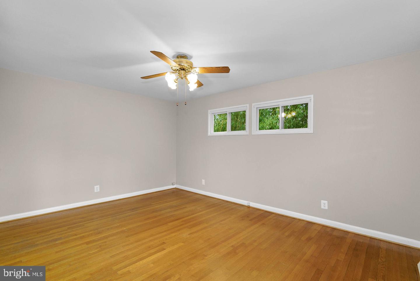 BROYHILLS MCLEAN ESTATES - Residential Lease