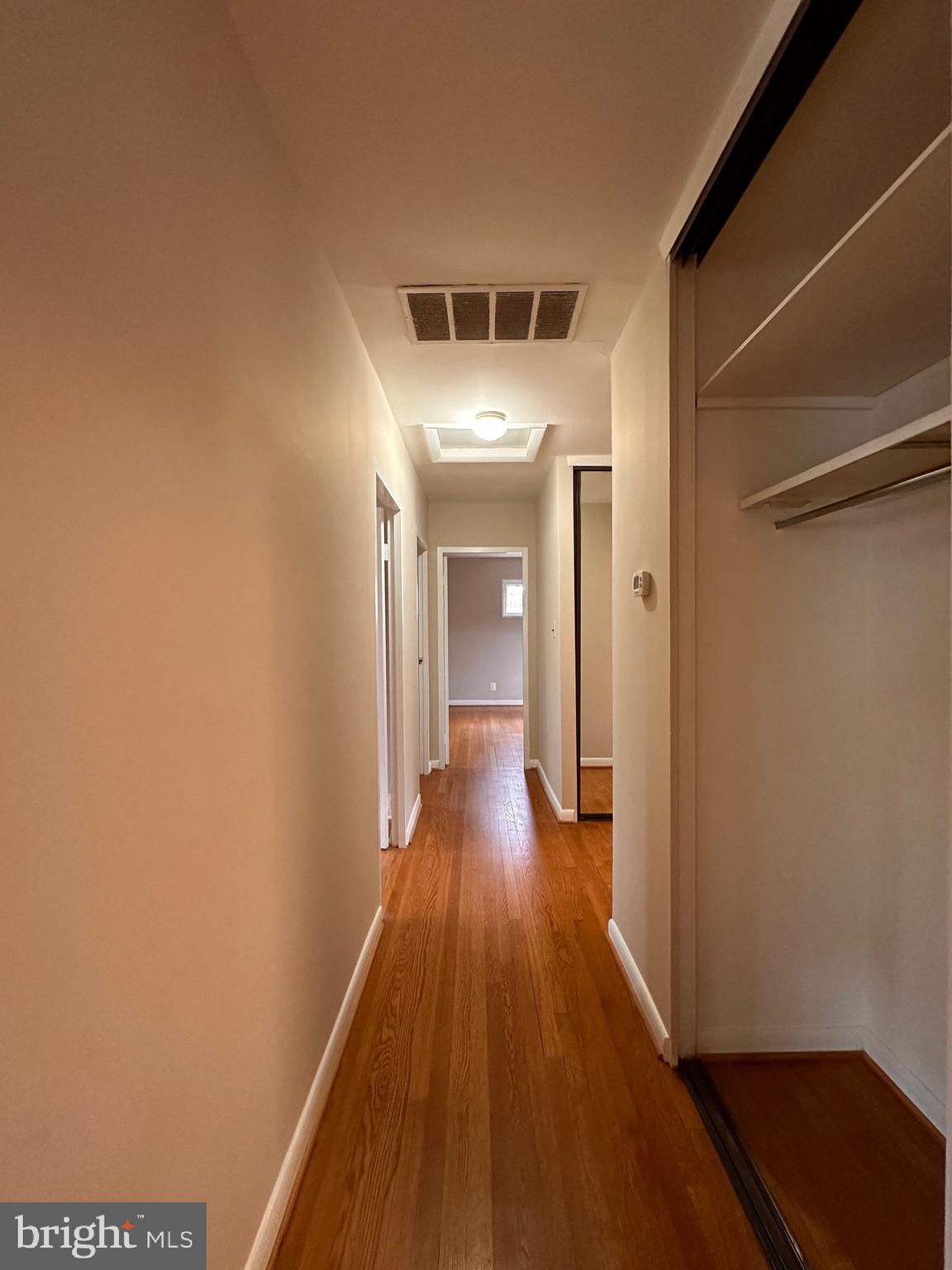 BROYHILLS MCLEAN ESTATES - Residential Lease