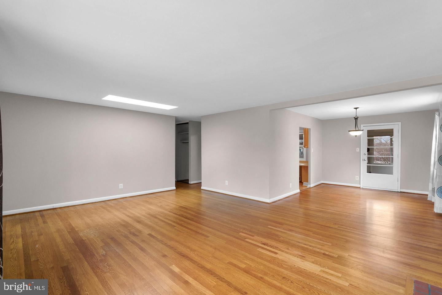 BROYHILLS MCLEAN ESTATES - Residential Lease